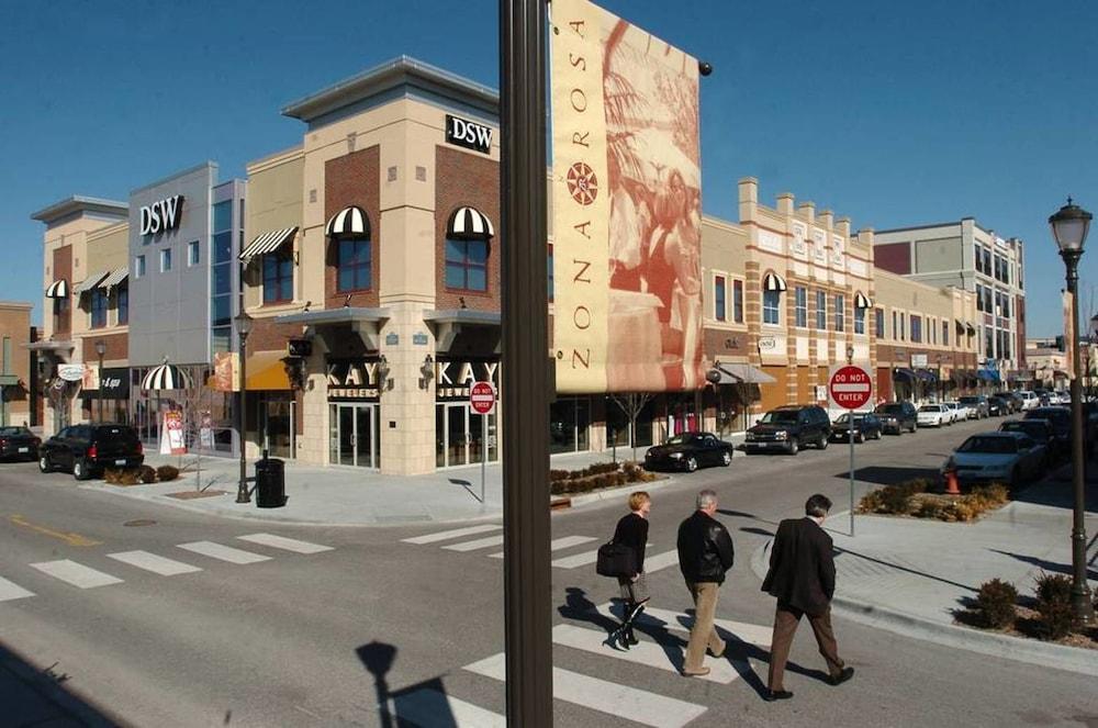 Super 8 By Wyndham Kansas City At Barry Road/Airport Ngoại thất bức ảnh