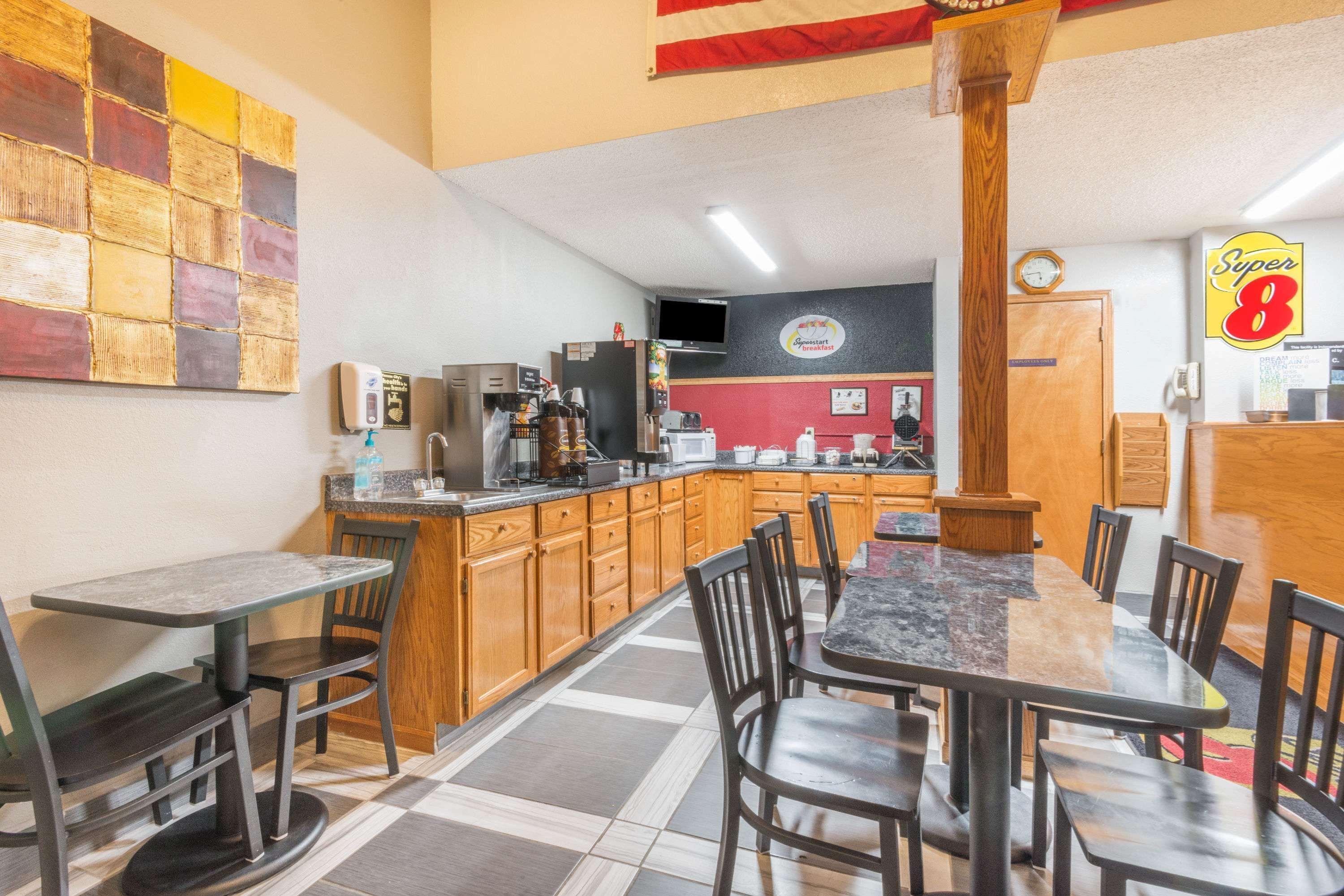 Super 8 By Wyndham Kansas City At Barry Road/Airport Ngoại thất bức ảnh