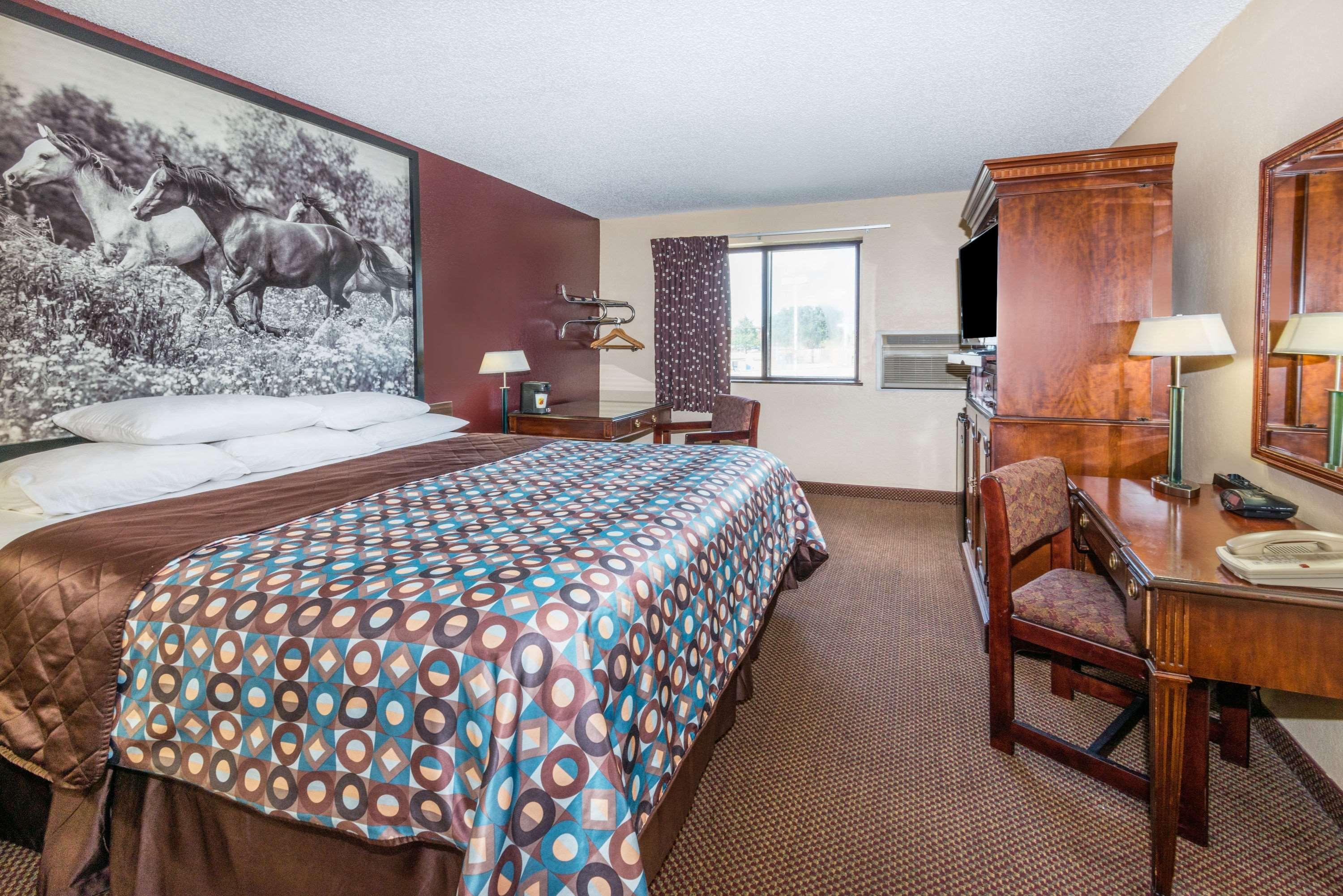Super 8 By Wyndham Kansas City At Barry Road/Airport Ngoại thất bức ảnh